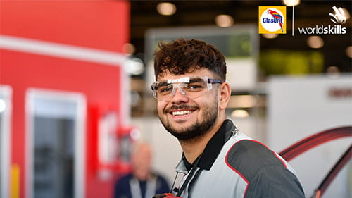 Glasurit refuerza su compromiso con la formación profesional en España y renueva su apoyo a WorldSkills Glasurit refuerza su compromiso con la formación profesional en España y renueva su apoyo a WorldSkills